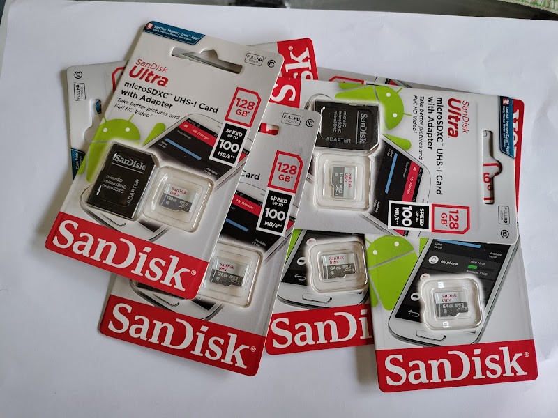 SanDisk Ultra Micro SDXC UHS-I Card (64GB)